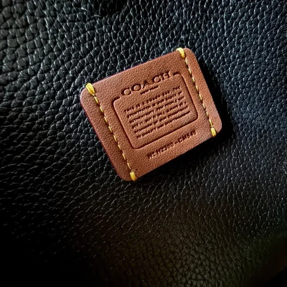 Coach Black Pebbled Leather Shoulder Bag - Picture 2 of 12